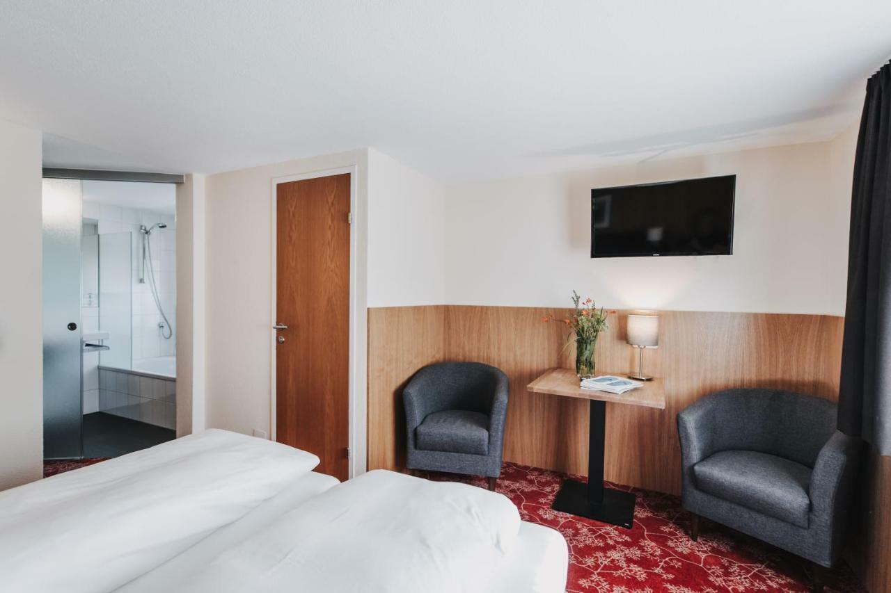 Hotel Adler Warth  Zewnętrze zdjęcie