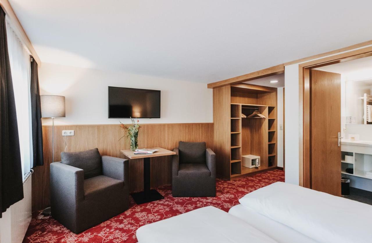 Hotel Adler Warth  Zewnętrze zdjęcie